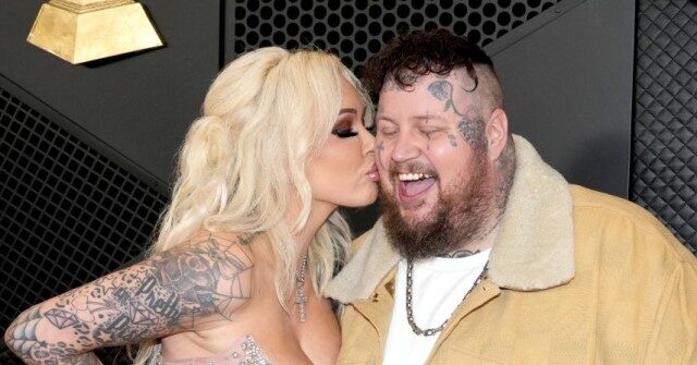 jelly-roll-files-for-divorce-after-10-year-marriage-to-bunnie-xo,-citing-irreconcilable-differences