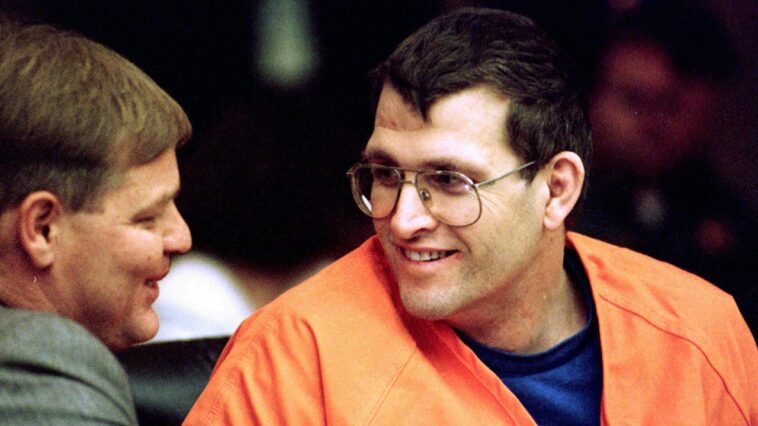 ‘happy-face’-killer-warns-fellow-serial-killer-rex-heuermann-could-be-‘tossed-to-the-wolves’-in-prison