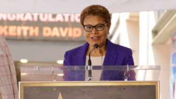 nolte:-hollywood-wants-people-it-hates-to-pay-for-federal-tax-credits