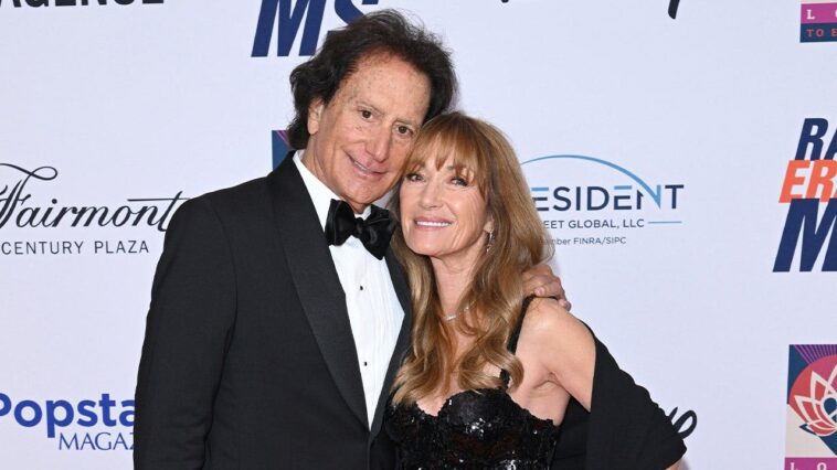 jane-seymour-says-finding-love-in-her-70s-with-fiance-john-zambetti-feels-like-a-‘miracle’