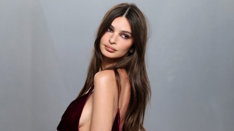 supermodel-emily-ratajkowski-ripped-for-‘tone-deaf’-essay-detailing-wild-post-divorce-dating-phase