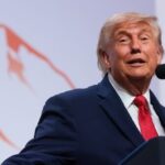 president-trump-to-breitbart:-democrats-performing-poorly-in-generic-polls-because-they’re-running-‘lunatics’