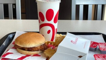 who-just-knocked-chick-fil-a-off-the-top-spot?