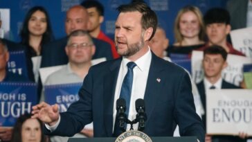 jd-vance-visits-long-island-and-rips-into-tom-suozzi-as-he-pledges-to-stomp-out-fraud