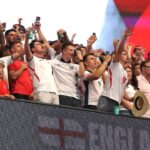english-world-cup-fan-in-oversized-cowboy-hat-delivers-perfect-verdict-on-texas-brisket-ahead-of-croatia-match