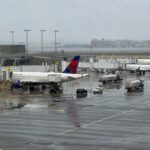 laguardia-shuts-down-runway-for-second-time-in-weeks-after-pavement-issue-resurfaces