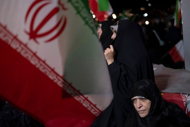 iranian-regime-whips-female-singer-for-youtube-concert-as-mullahs-execute-protesters