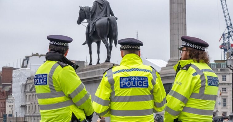 ‘i’m-going-to-rip-your-teeth-out’:-uk-code-enforcement-officer-freaks-out-during-mohammed-discussion