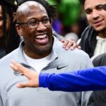 mike-brown-sports-’10-weeks’-shirt-for-knicks’-championship-parade-after-james-dolan’s-abstinence-joke