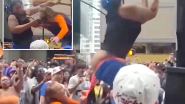 wild-video-shows-cat-fight-over-knicks-parade-viewing-spot-as-woman-loses-pants-—-then-twerks-in-orange-thong