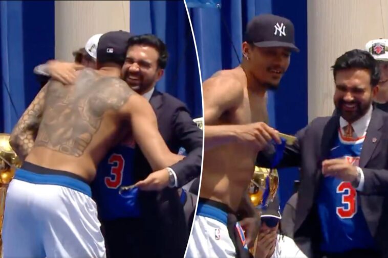 knicks’-jeremy-sochan-goes-shirtless-to-accept-key-to-city-from-mayor-mamdani