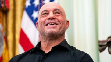 joe-rogan-claims-former-presidents-threw-‘a-lot-of-money’-at-spotify-removal-effort-over-covid-controversy