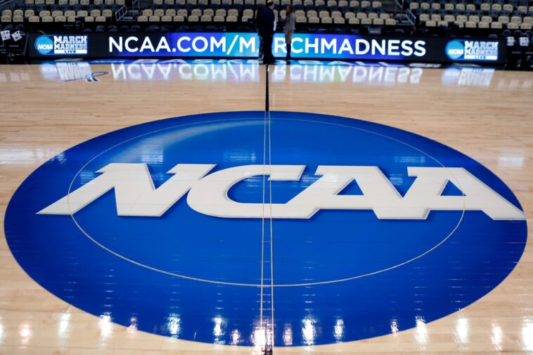former-iona-basketball-player-admits-he-told-bettors-he’d-throw-games