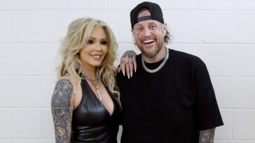 jelly-roll’s-wife-bunnie-xo-breaks-silence-on-divorce,-gets-emotional-about-final-fight