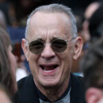 watch:-tom-hanks-mocks-ms-now’s-small-audience-live-to-network-reporter’s-face
