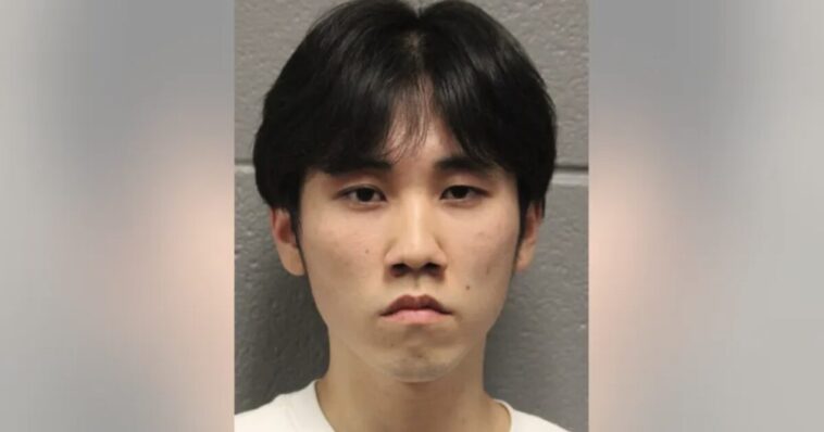 deranged-anti-trump-leftist-charged-with-hate-crime-after-burning-cross-with-maga-hat-on-top-in-chicago’s-grant-park-released-from-jail-—-judge-only-bans-him-from-possessing-wood-or-kerosene