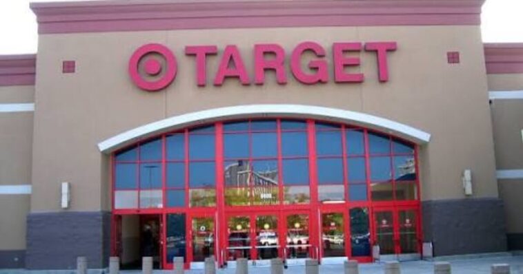 repeat-offender-released-from-jail-just-two-days-earlier-randomly-chokes-woman-at-target-in-simi-valley,-california-–-store-evacuated
