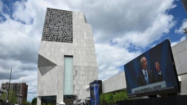 obama’s-library-just-opened,-but-some-of-the-black-contractors-have-said-they’re-owed-serious-money