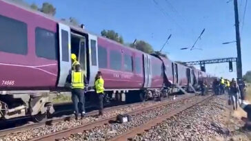 just-in:-two-passenger-trains-collide-in-bedford,-uk-–-multiple-serious-injuries-feared-(videos)
