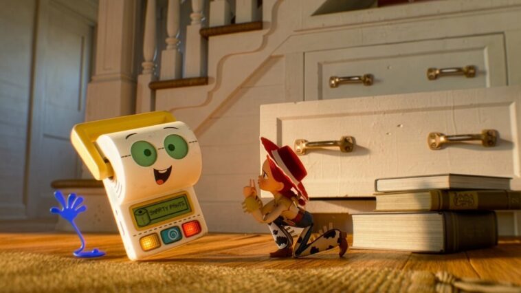 the-lesson-‘toy-story-5’-gets-dangerously-wrong