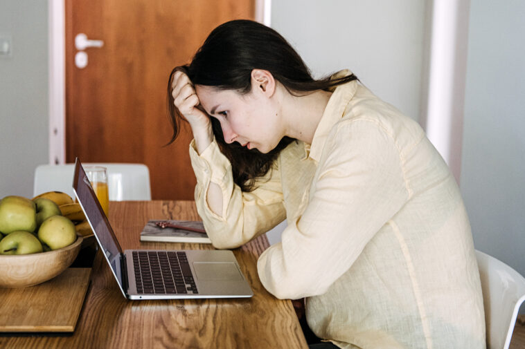 remote-workers-more-likely-to-get-laid-off-than-replaced-by-ai-—-and-also-face-more-mental-distress,-data-shows
