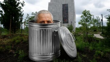 what-obama’s-giant-trash-bin-says-about-his-legacy