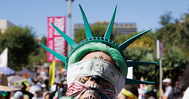 poll:-quarter-of-democrats-say-america-‘worse-than-average’-compared-to-other-countries