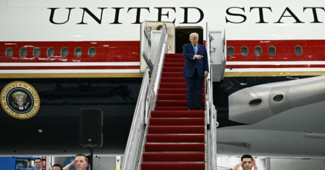 trump-unveils-new-air-force-one-a-day-after-presidential-plane-of-36-years-makes-final-voyage