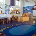 fight-breaks-out-between-parents-at-kindergarten-graduation-ceremony