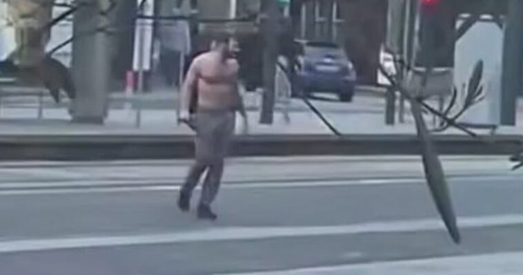 ‘enough-is-enough!’:-fed-up-scottish-citizen-goes-on-a-machete-rampage,-stabs-5-muslim-migrants-(videos)