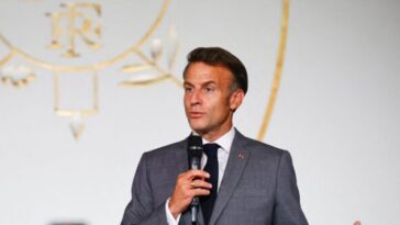 macron-rejects-migrant-return-hubs,-claims-they-go-against-‘european’-values