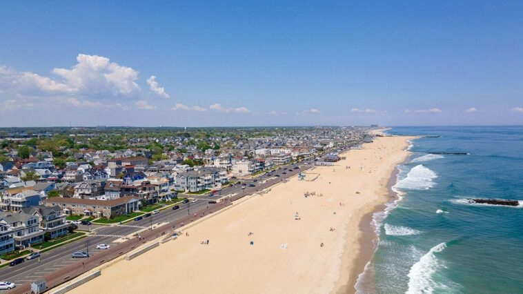 popular-beaches-closed-as-high-bacteria-levels-raise-health-concerns-for-swimmers