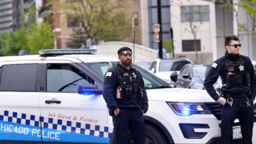 chicago:-at-least-13-shot-when-drive-by-shooters-open-fire
