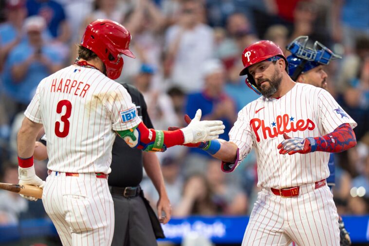 phillies’-bryce-harper-and-kyle-schwarber-complete-historic-feats-in-blowout-win-over-mets