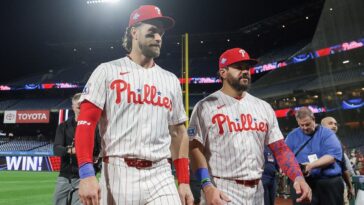 bryce-harper-hits-for-cycle,-kyle-schwarber-blasts-three-homers-in-phillies-blowout-win-over-mets