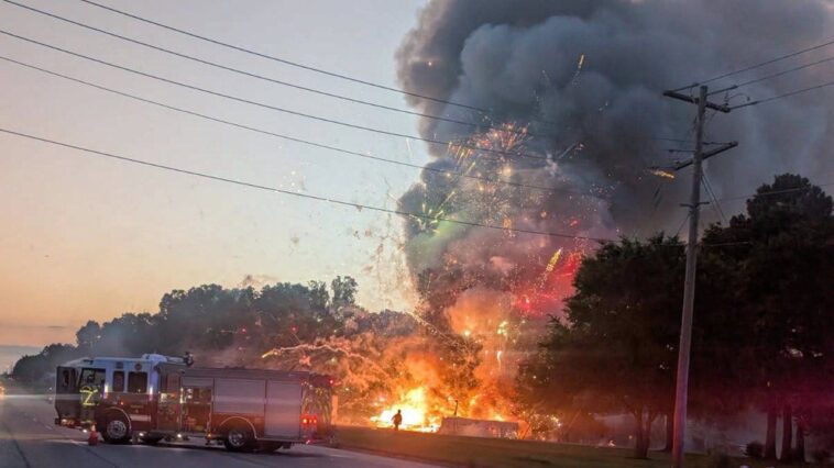 responders-put-out-explosive-blaze-at-fireworks-stand-in-oklahoma