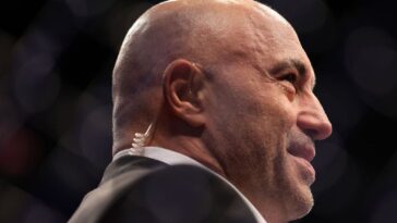 joe-rogan-reveals-crazy-comment-trump-made-backstage-at-ufc:-‘what-the-f*ck,-dude!’