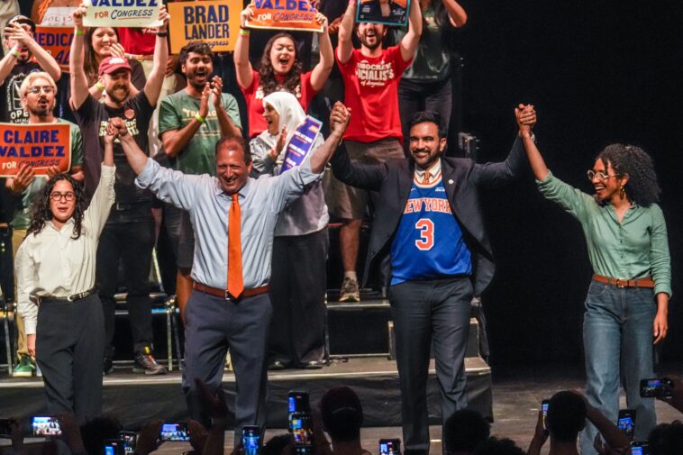 nyc-voters-are-fed-up-with-the-democratic-party-and-want-to-clean-house,-stinging-new-poll-says