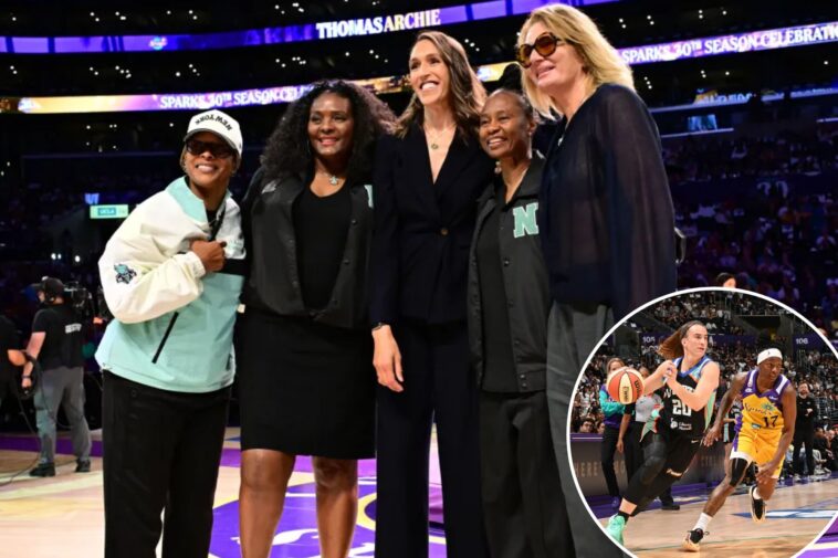 liberty-receive-surprise-pregame-visit,-message-from-franchise-legends:-‘do-things-the-new-york-way’