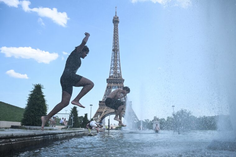 france-bans-drinking-alcohol-in-public-to-counter-brutal-heat-wave