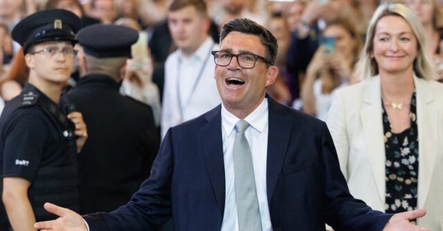 self-described-‘socialist’-andy-burnham-looks-to-replace-starmer-as-british-prime-minister