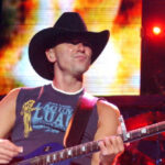 country-star-kenny-chesney:-not-‘my-place-to-use-my-stage’-to-‘tell-people-how-to-think-or-how-to-vote’