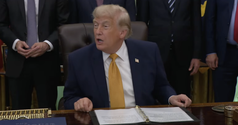 watch:-trump-trolls-aoc-and-ilhan-omar-–-“what-a-difference-a-brain-makes!”