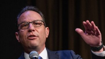 gov.-josh-shapiro-poses-as-maha-candidate-ahead-of-2028:-democrats-are-the-party-of-vaccine-‘freedom’