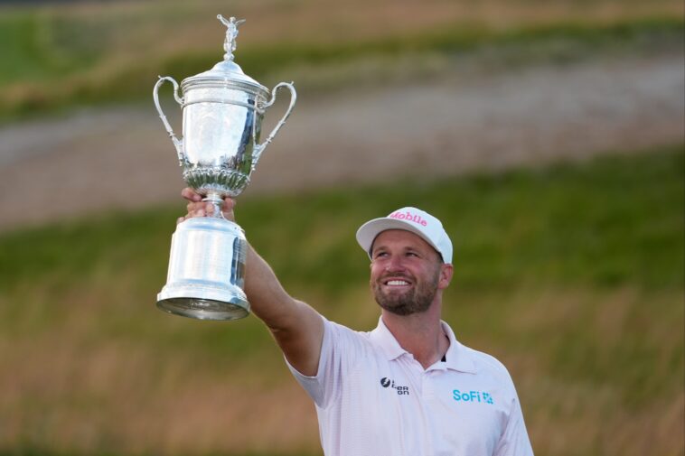 wyndham-clark-shows-love-to-us-open-fans-who-brutally-heckled-him-on-way-to-title