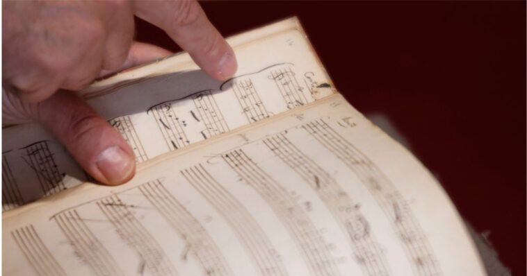 music-library-curator’s-career-hits-high-note-with-discovery-of-‘new’-mozart-manuscript