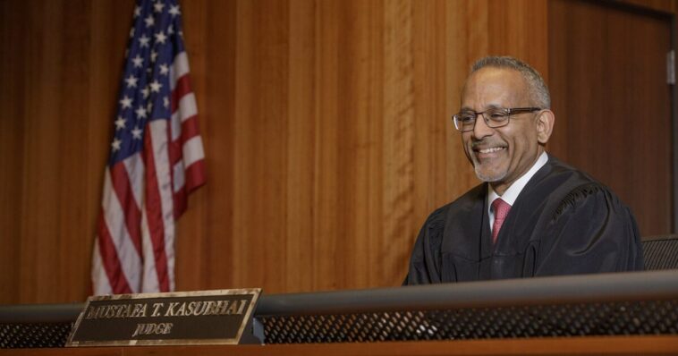 biden-appointed-judge-orders-security-fence-removed-at-eugene-federal-building-–-handing-antifa-and-anarchist-rioters-their-favorite-attack-staging-ground-back
