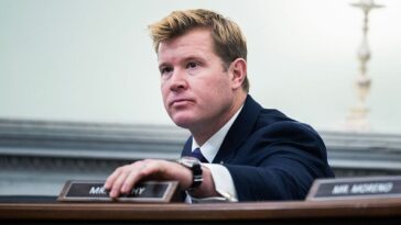 navy-seal-turned-senator-has-grim-prediction-about-iran’s-endgame
