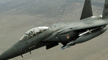 us-f-15-pilot-shot-down-over-iran-recalls-being-swarmed-by-iranian-drones-in-terrifying-‘jellyfish’-formation
