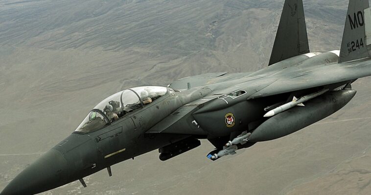 us-f-15-pilot-shot-down-over-iran-recalls-being-swarmed-by-iranian-drones-in-terrifying-‘jellyfish’-formation